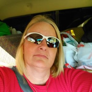 Meet your Posher, Michele